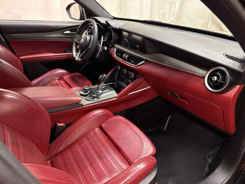 2018 Alfa Romeo Stelvio Ti Sport