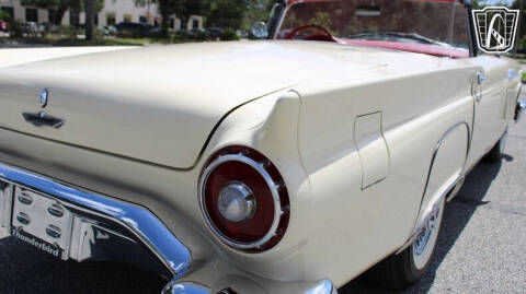 1957 Ford Thunderbird