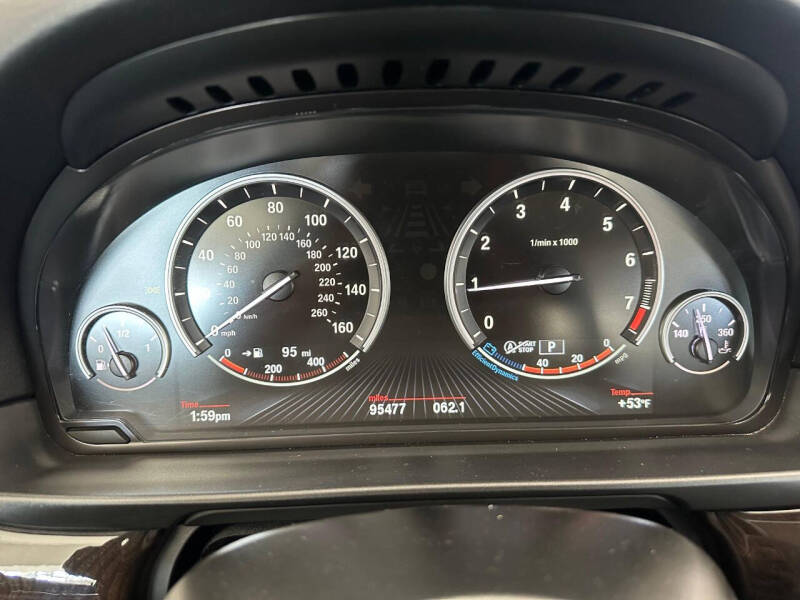 2015 BMW 5 Series 528i