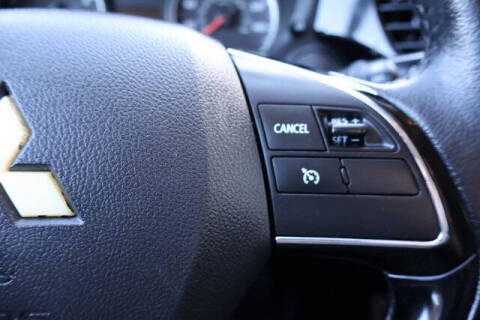 2016 Mitsubishi Outlander ES