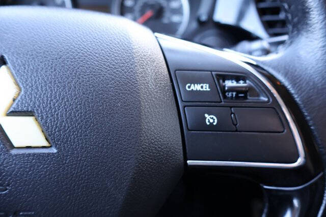 2016 Mitsubishi Outlander ES