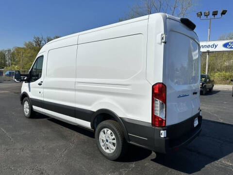 2023 Ford E-Transit