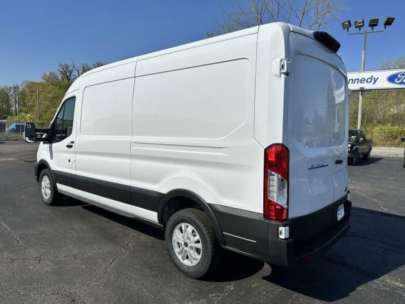 2023 Ford E-Transit