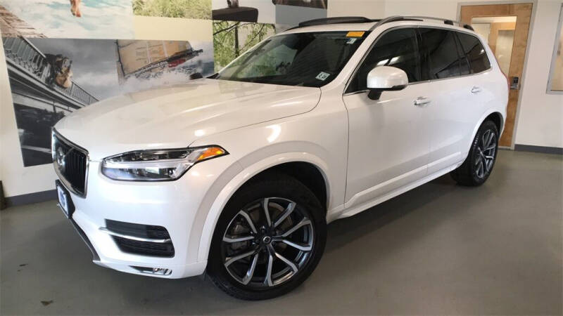2018 Volvo XC90 T5 Momentum 7-Passenger