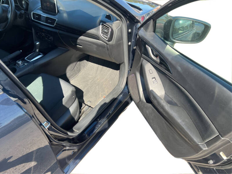 2016 Mazda MAZDA3 i Sport