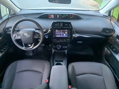 2020 Toyota Prius LE