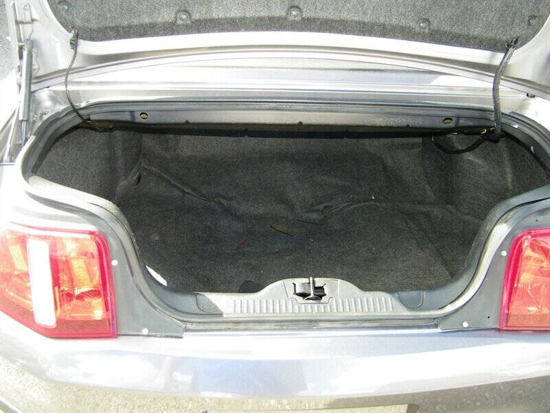 2010 Ford Mustang V6 Premium