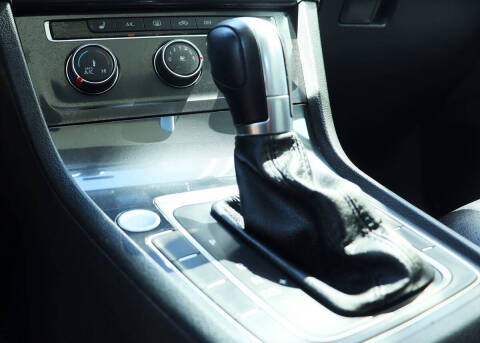 2018 Volkswagen Golf TSI SE