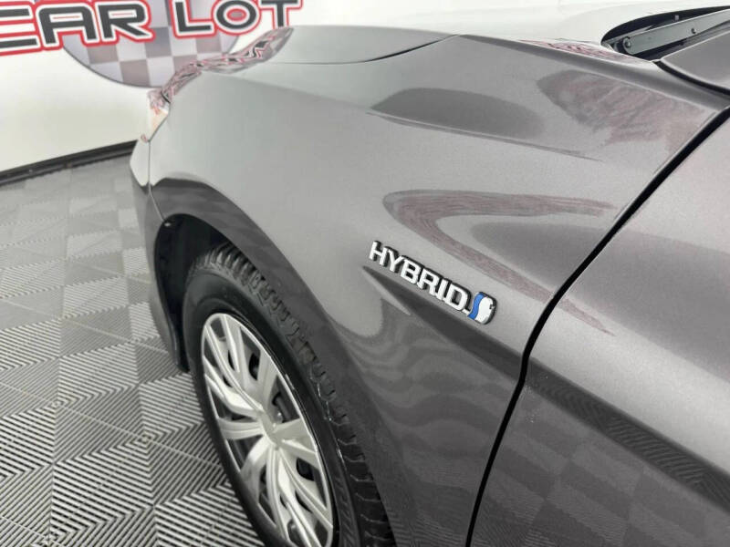 2021 Toyota Camry Hybrid LE