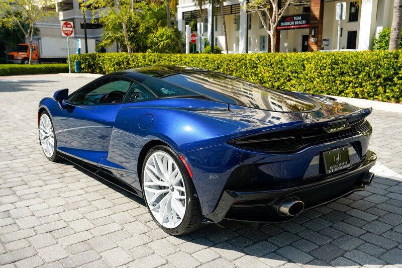 2023 McLaren GT