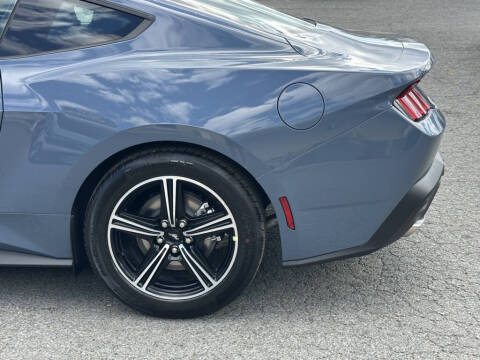 2025 Ford Mustang EcoBoost