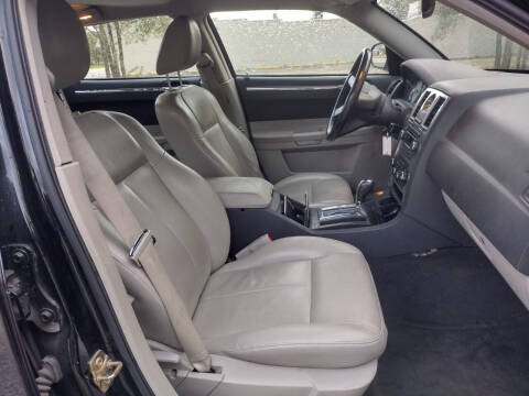 2005 Chrysler 300 Limited