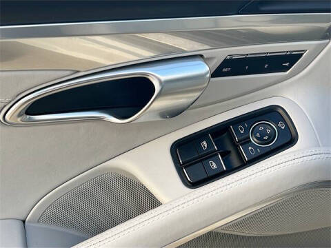 2025 Porsche 718 Cayman Style Edition