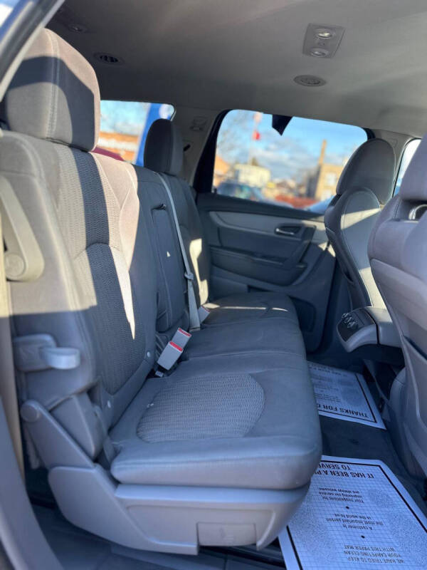 2017 Chevrolet Traverse LS