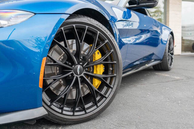 2022 Aston Martin Vantage 47