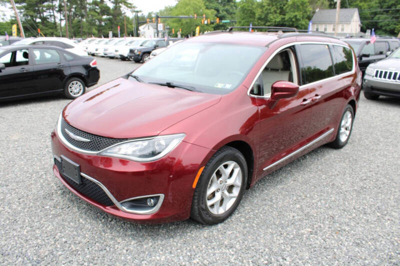 2017 Chrysler Pacifica Touring-L