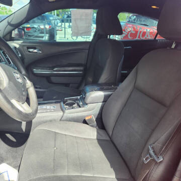 2013 Dodge Charger SE