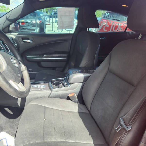 2013 Dodge Charger SE