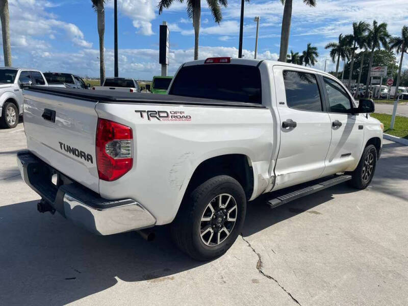 2015 Toyota Tundra SR5