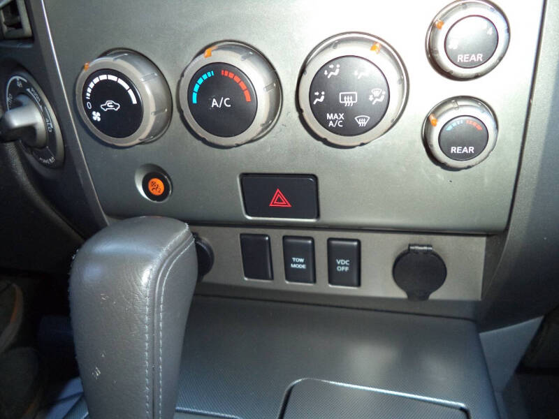 2005 Nissan Armada SE