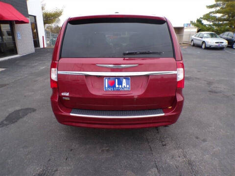 2014 Chrysler Town and Country Touring