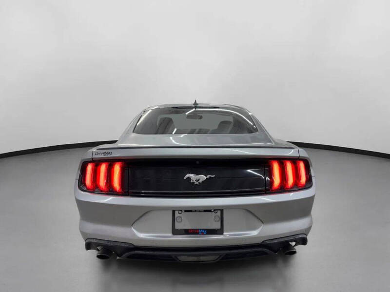 2020 Ford Mustang