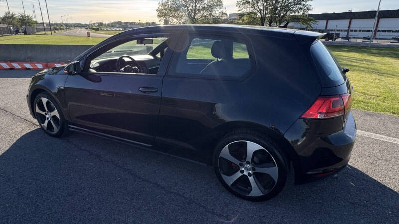 2016 Volkswagen Golf GTI S