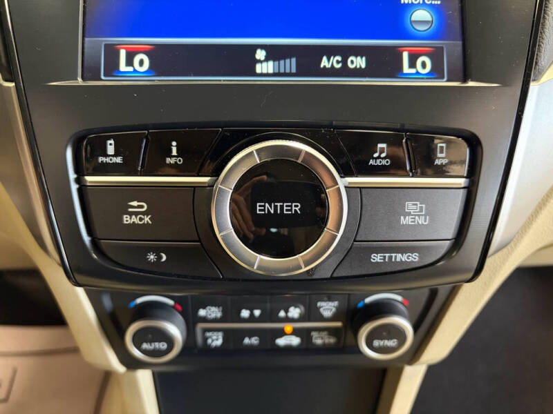 2017 Acura ILX w/Premium