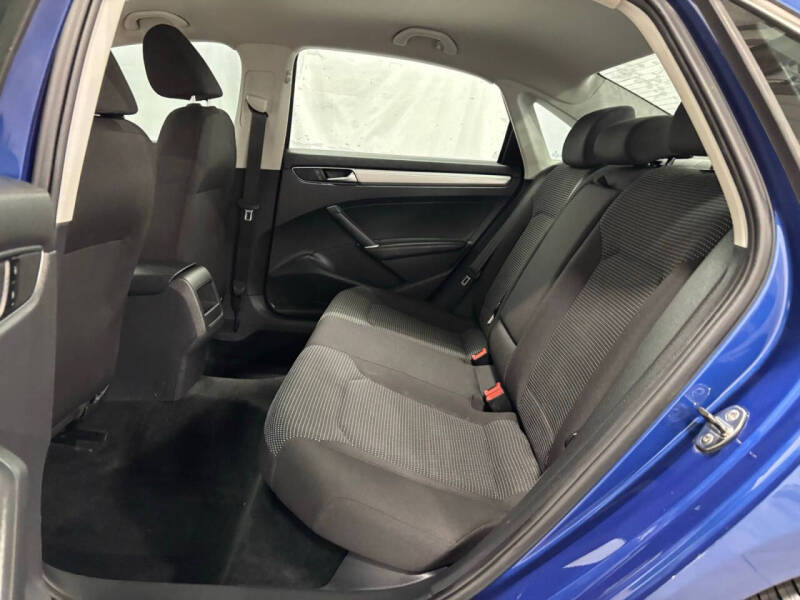 2017 Volkswagen Passat 1.8T S