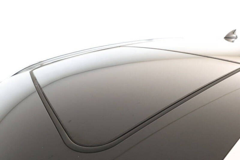 2024 Genesis GV70 2.5T Standard