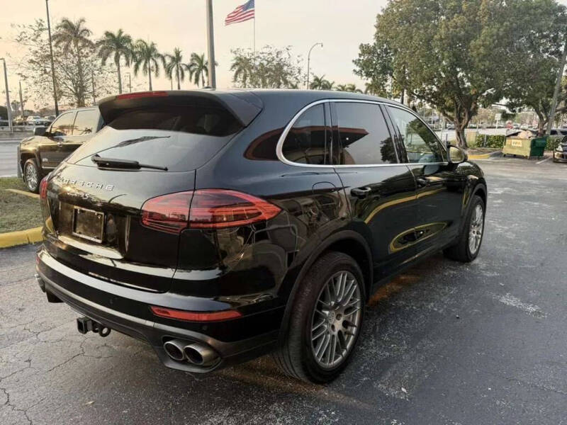 2016 Porsche Cayenne S