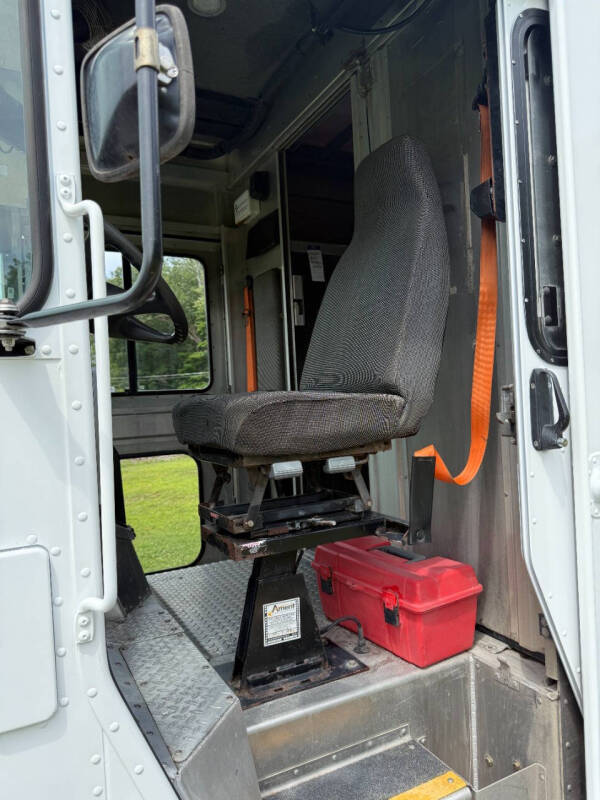 2020 Freightliner MT45 Chassis