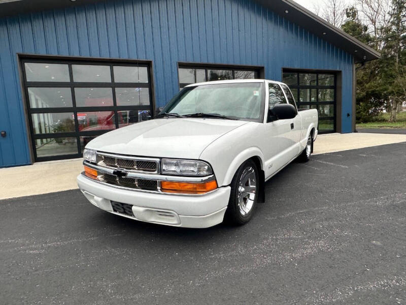 2000 Chevrolet S-10 LS