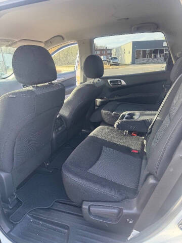 2017 Nissan Pathfinder Platinum