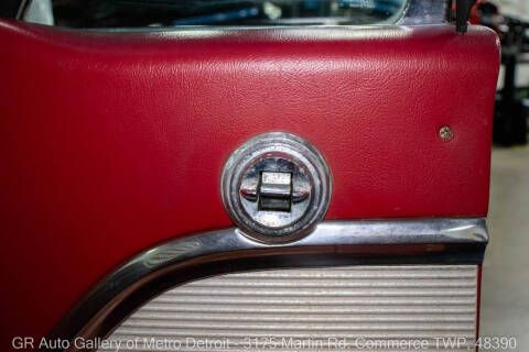 1961 Ford Thunderbird