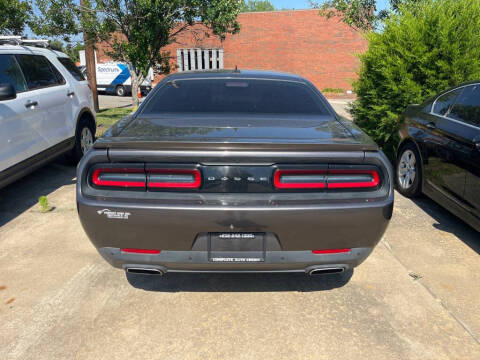 2015 Dodge Challenger SXT