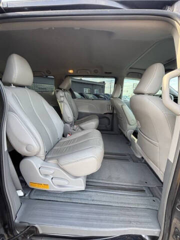 2013 Toyota Sienna