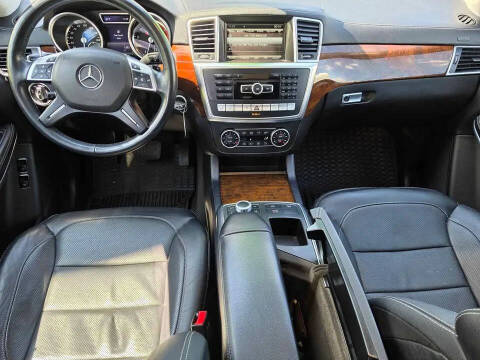 2015 Mercedes-Benz GL-Class GL 550 4MATIC