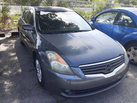 2009 Nissan Altima for sale at Easy Credit Auto Sales in Cocoa FL