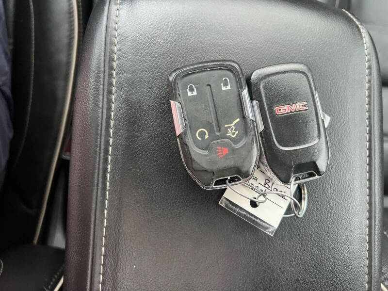 2017 GMC Acadia Denali