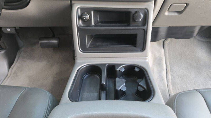 2004 GMC Yukon SLE - Photo 52