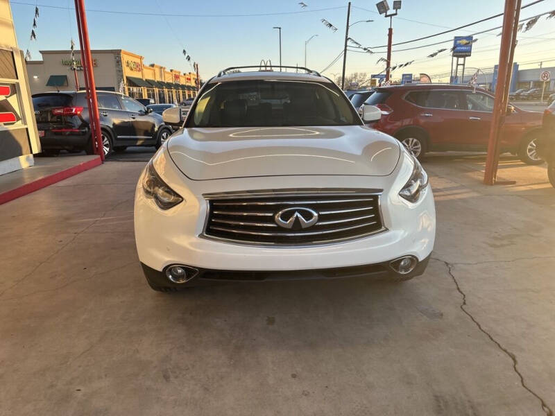 2013 Infiniti FX37 for sale at Car World Center in Victoria TX