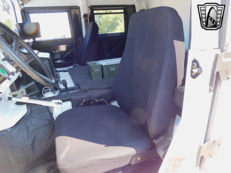 2008 AM General Hummer