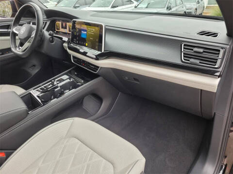 2025 Volkswagen Atlas Cross Sport SEL Premium R-Line 4Motion