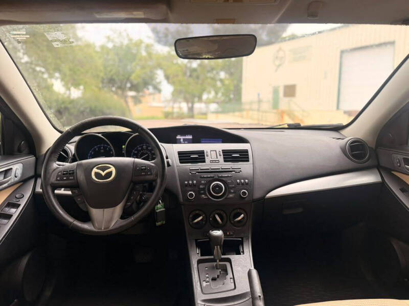 2012 Mazda MAZDA3 i Touring