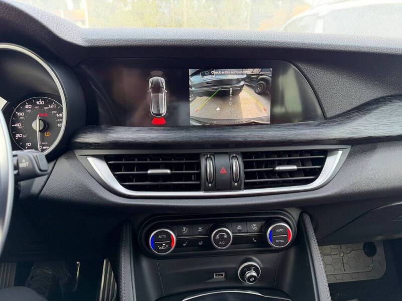 2022 Alfa Romeo Stelvio Sprint