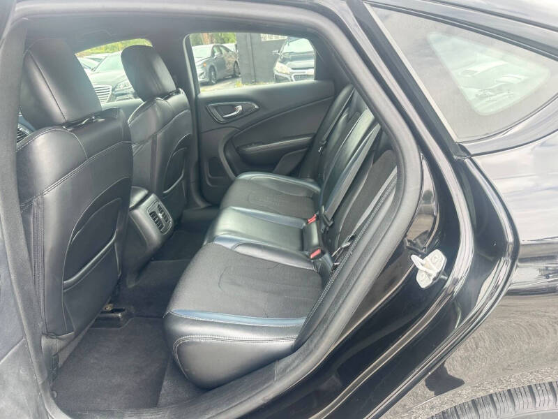 2015 Chrysler 200 S