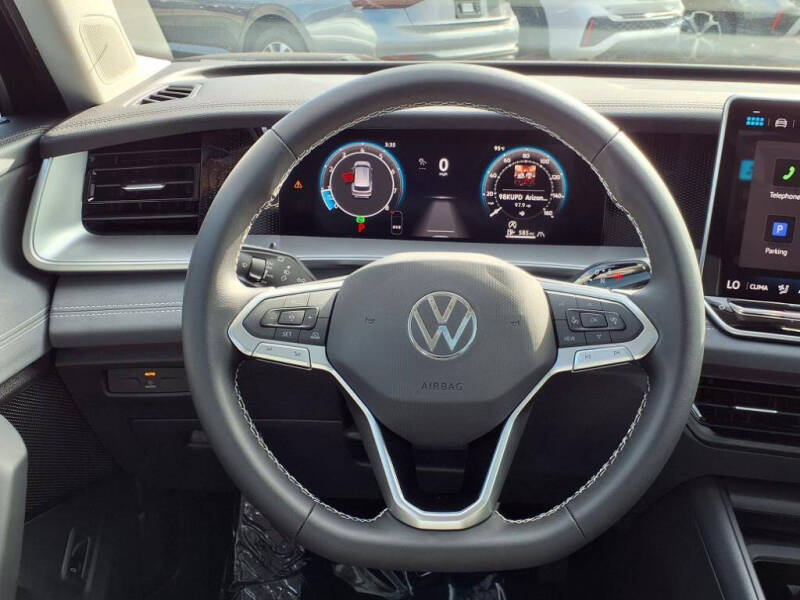 2025 Volkswagen Tiguan SE 4Motion