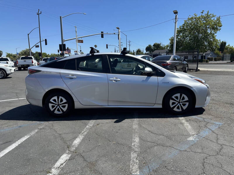 2016 Toyota Prius Two