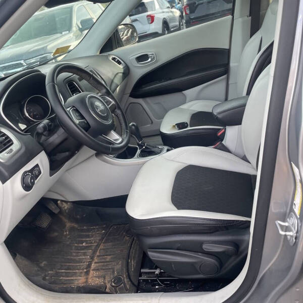 2019 Jeep Compass Sun and Wheel Edition